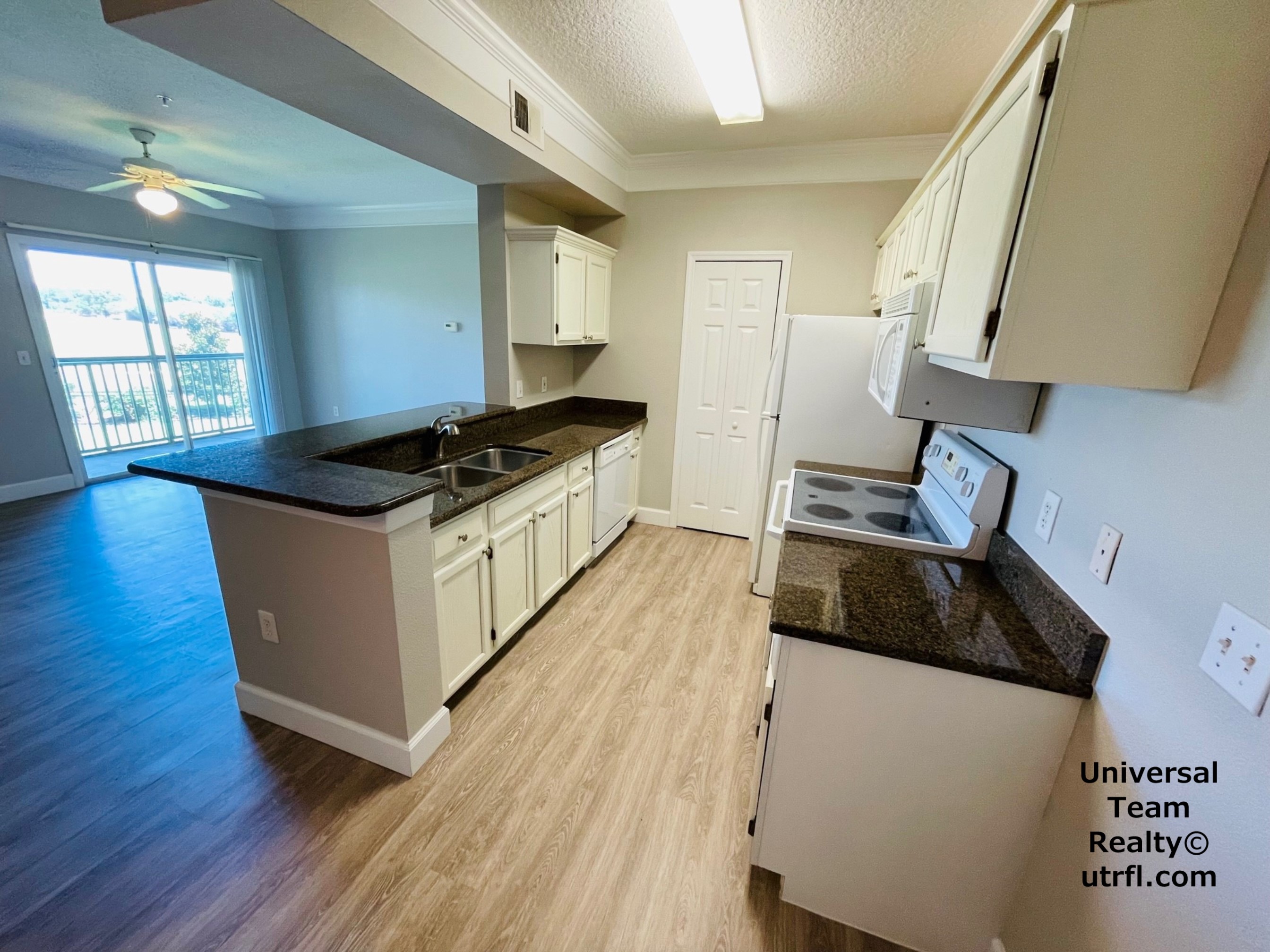 11480 Villa Grand #121